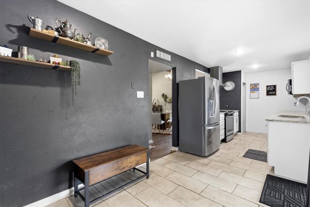 5044 Shannon Drive, The Colony, TX 75056