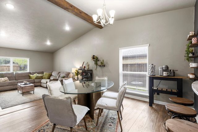 5044 Shannon Drive, The Colony, TX 75056