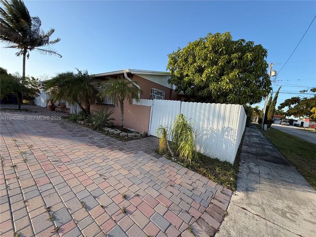 12925 SW 22nd St, Miami, FL 33175