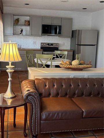 12925 SW 22nd St, Miami, FL 33175