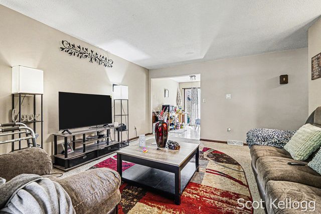 3209-3211 Coach Lane Se, City Of Kentwood, MI 49512