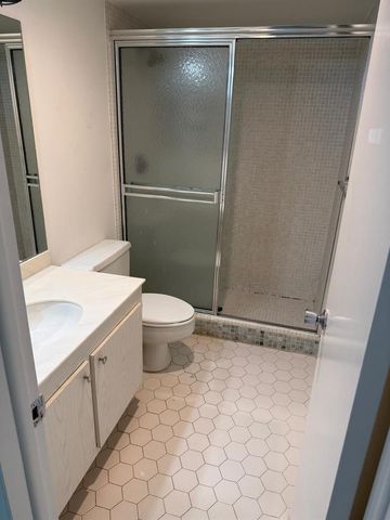 4465 LUXEMBURG Court 204, Lake Worth, FL 33467