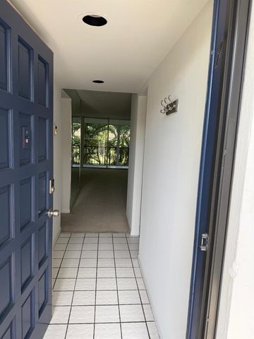 4465 LUXEMBURG Court 204, Lake Worth, FL 33467
