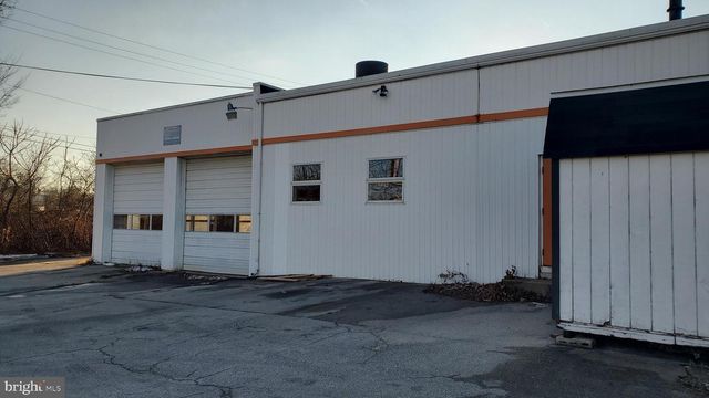 1475 CARLISLE RD, York, PA 17408