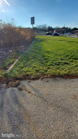 1475 CARLISLE RD, York, PA 17408