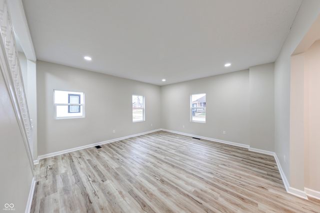 1 S Meridian Street, Greenwood, IN 46143