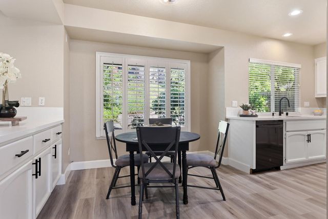 2318 Heron Ct, Rocklin, CA 95765