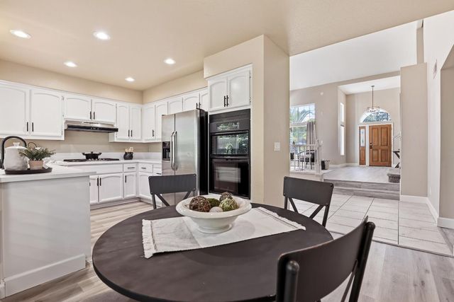 2318 Heron Ct, Rocklin, CA 95765