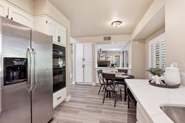 2318 Heron Ct, Rocklin, CA 95765