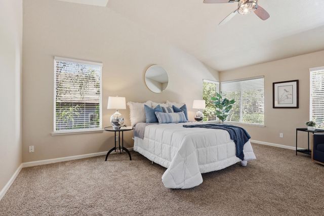 2318 Heron Ct, Rocklin, CA 95765