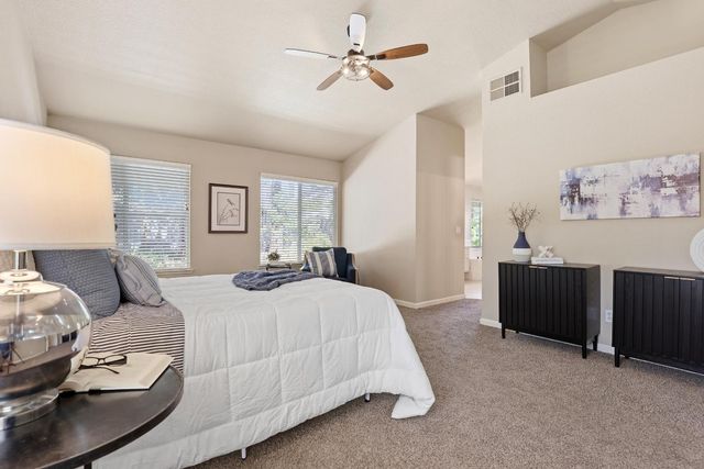 2318 Heron Ct, Rocklin, CA 95765