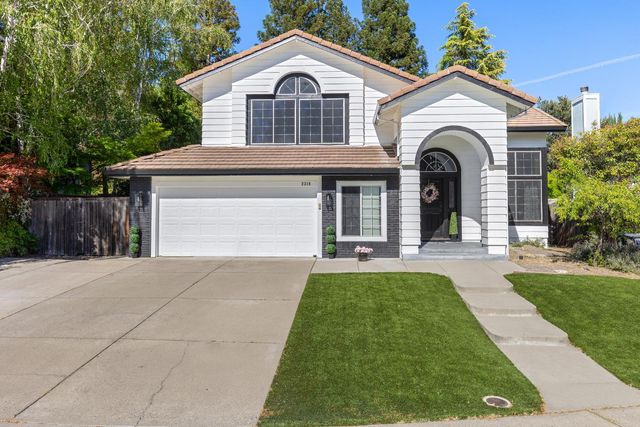 2318 Heron Ct, Rocklin, CA 95765