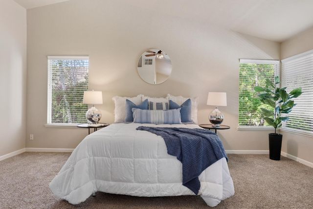 2318 Heron Ct, Rocklin, CA 95765