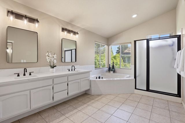 2318 Heron Ct, Rocklin, CA 95765