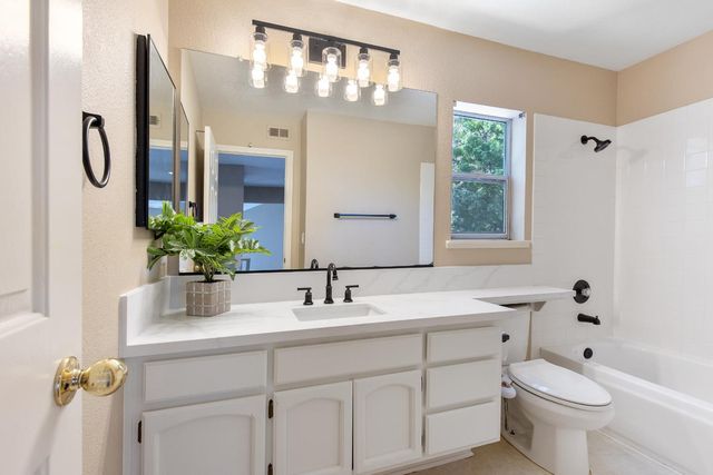 2318 Heron Ct, Rocklin, CA 95765