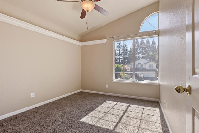 2318 Heron Ct, Rocklin, CA 95765