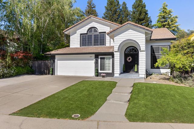 2318 Heron Ct, Rocklin, CA 95765
