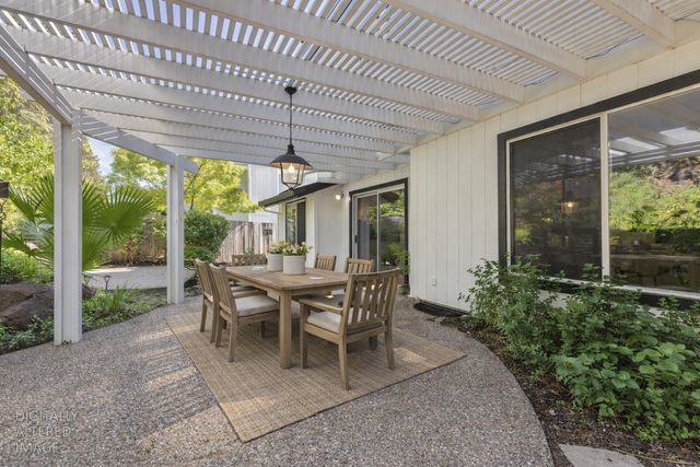 2318 Heron Ct, Rocklin, CA 95765