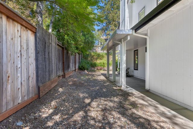 2318 Heron Ct, Rocklin, CA 95765