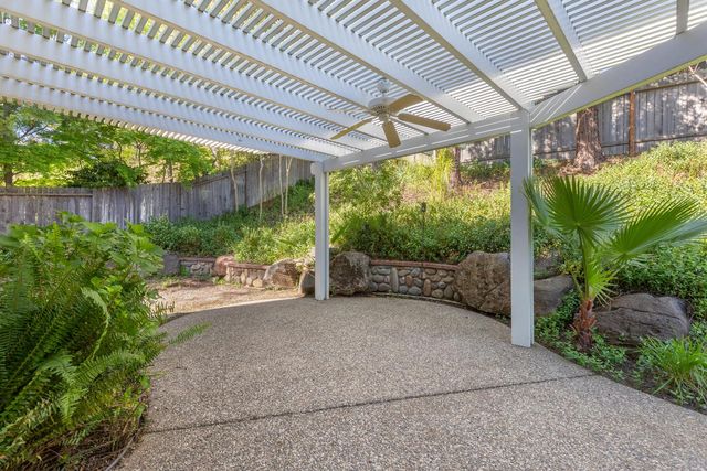 2318 Heron Ct, Rocklin, CA 95765