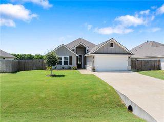 263 Brazos Bend, Snook, TX 77879