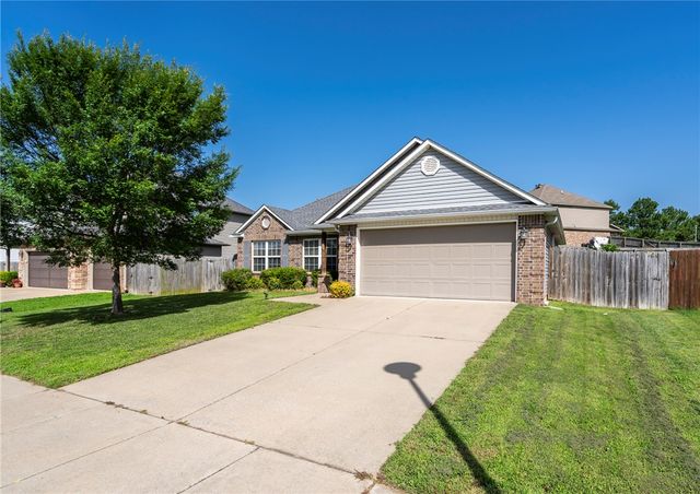 410 Driftwood Street, Lowell, AR 72745