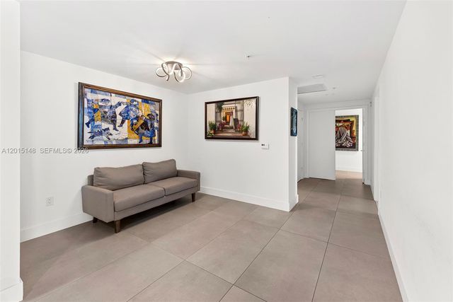 17111 Biscayne Blvd 606, North Miami Beach, FL 33160