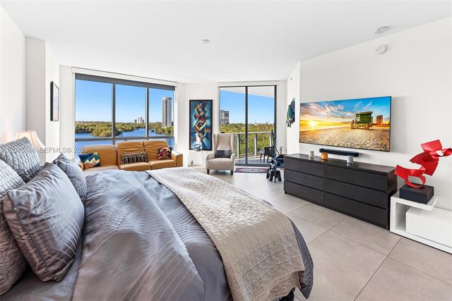 17111 Biscayne Blvd 606, North Miami Beach, FL 33160