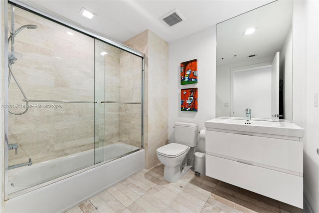 17111 Biscayne Blvd 606, North Miami Beach, FL 33160