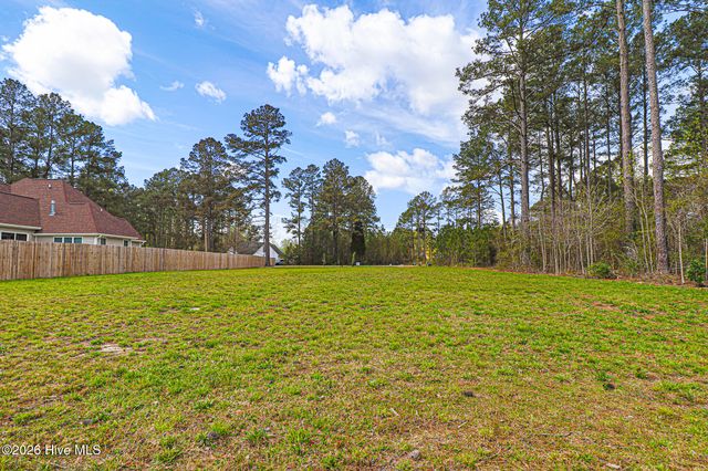 107 Cedarwood Drive, Havelock, NC 28532