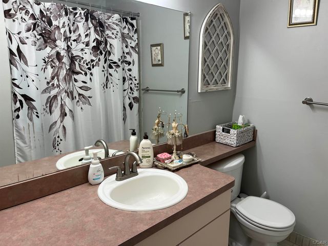 30515 W 14 Mile Road, Farmington Hills, MI 48334