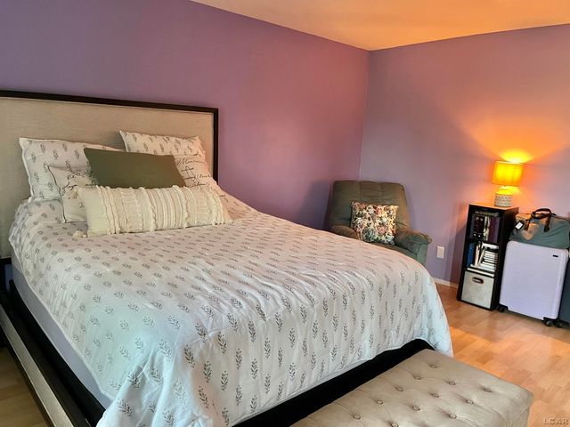 30515 W 14 Mile Road, Farmington Hills, MI 48334