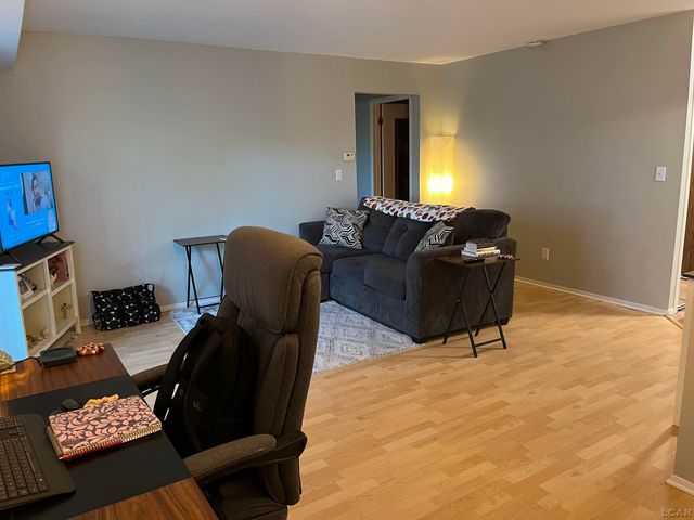 30515 W 14 Mile Road, Farmington Hills, MI 48334