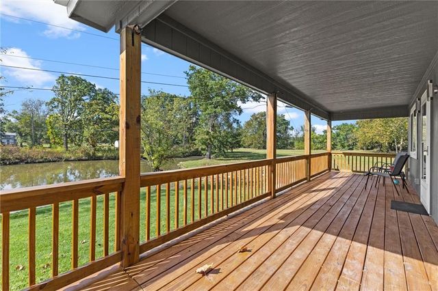 25522 Annies Point Road, Freeman, MO 64746