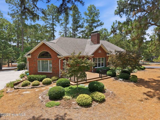 86 Pinewild Drive, Pinehurst, NC 28374