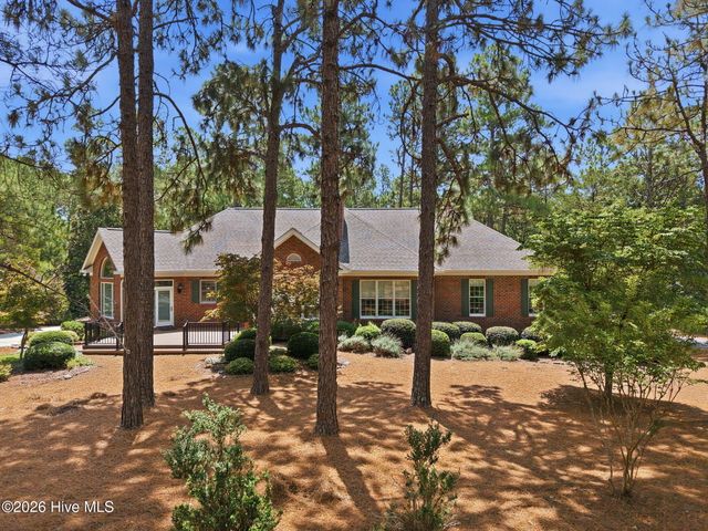 86 Pinewild Drive, Pinehurst, NC 28374