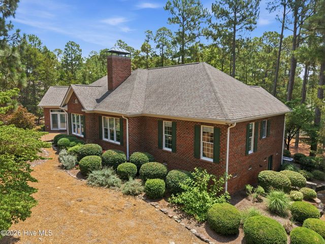 86 Pinewild Drive, Pinehurst, NC 28374