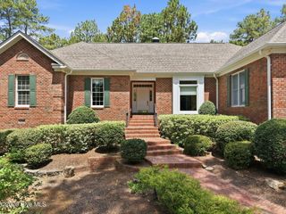 86 Pinewild Drive, Pinehurst, NC 28374