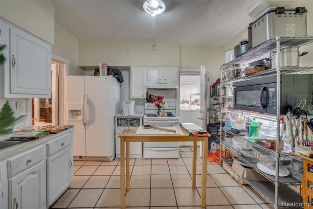 123 Moss Street, Highland Park, MI 48203