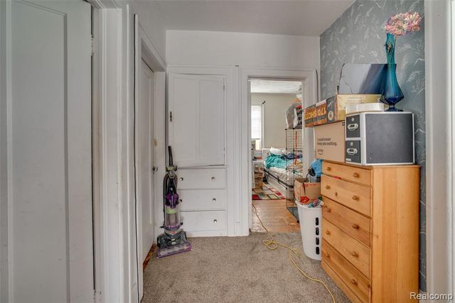 123 Moss Street, Highland Park, MI 48203