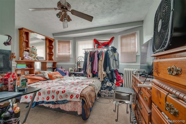 123 Moss Street, Highland Park, MI 48203