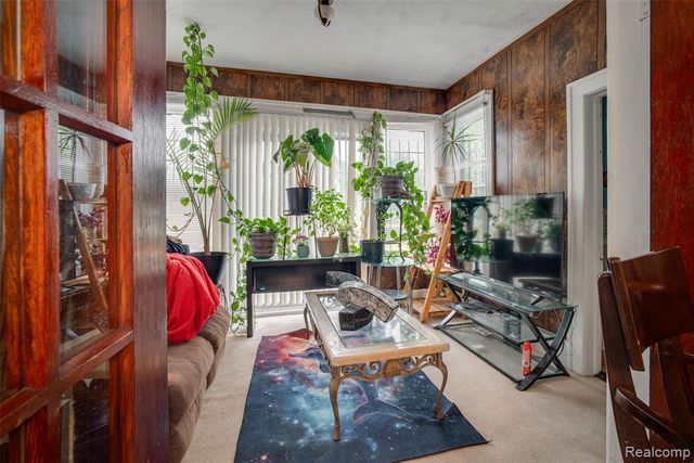 123 Moss Street, Highland Park, MI 48203
