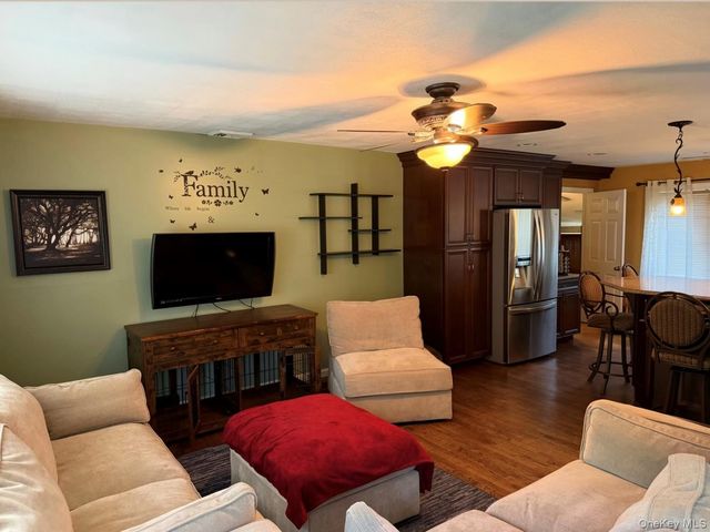 935 Montauk Avenue, Islip Terrace, NY 11752