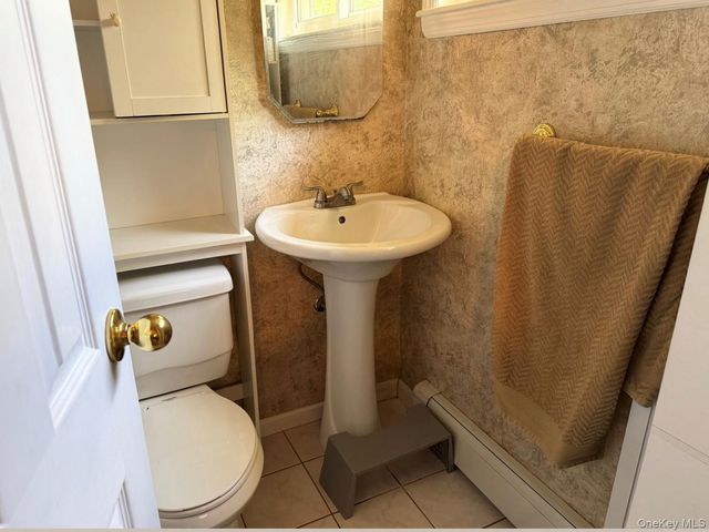 935 Montauk Avenue, Islip Terrace, NY 11752