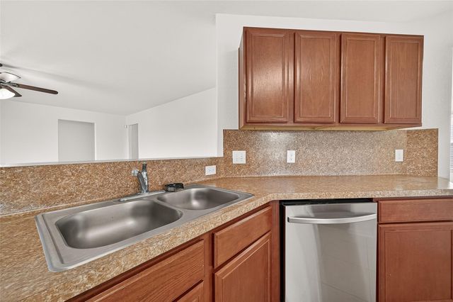 2107 Bishop Hollow Lane, Rosenberg, TX 77471
