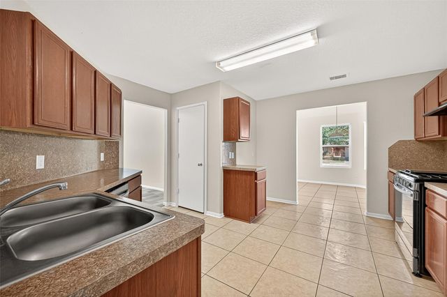 2107 Bishop Hollow Lane, Rosenberg, TX 77471