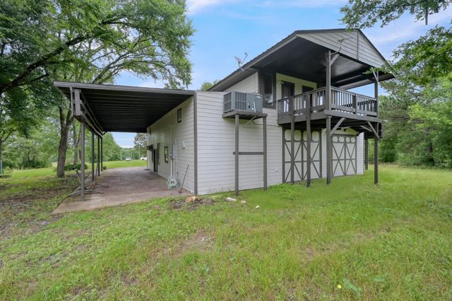 276 Walker Loop, Huntsville, TX 77340