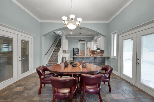 276 Walker Loop, Huntsville, TX 77340