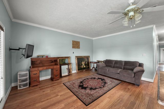 276 Walker Loop, Huntsville, TX 77340