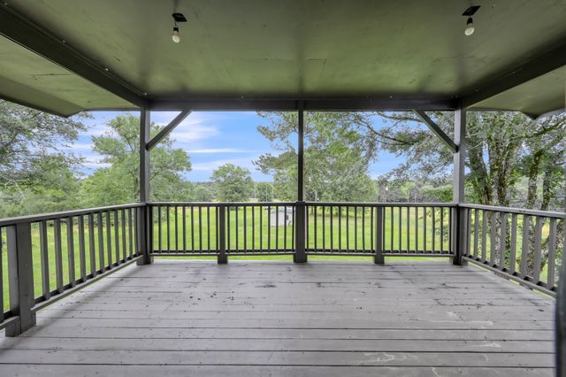 276 Walker Loop, Huntsville, TX 77340